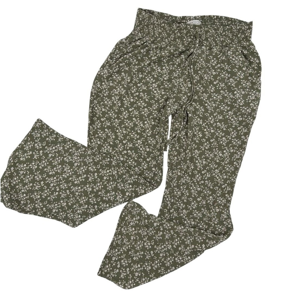 Paper Crane Sage Green Floral Wide Leg Smocked Waist Pants Large